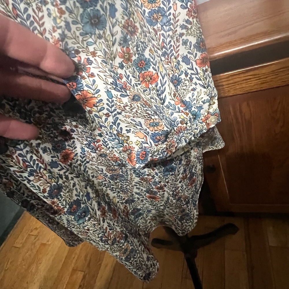 Rose & Olive Floral V-Neck Button Front Women’s Top in Cream Blue & Orange Print - Picture 8 of 10
